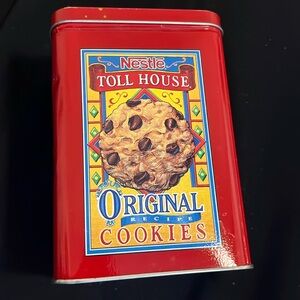 Nestle Toll House chocolate chip morsel tin